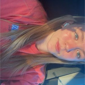 Meet your Posher, Avery